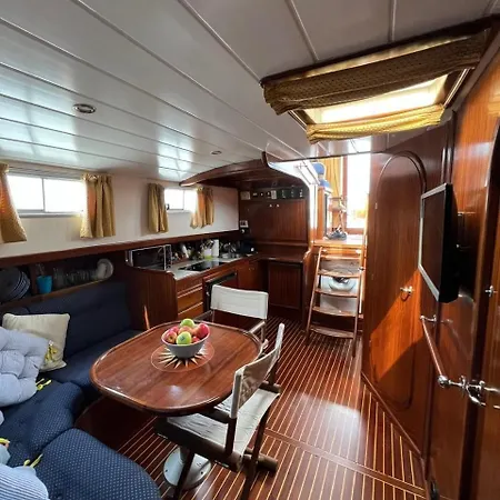 Nicolaus Luxury Yacht * Lavagna